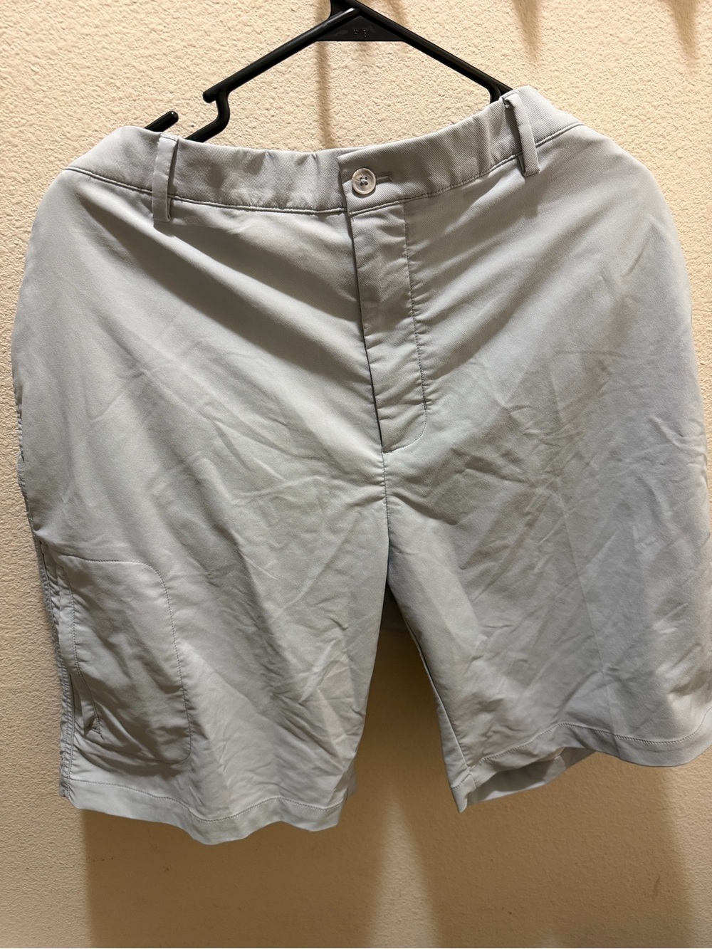 Greg Norman Men's Light Gray Casual Shorts
